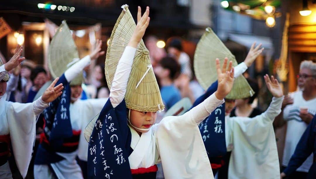 The Japan Timesさんのインスタグラム写真 - (The Japan TimesInstagram)「“The dancers are fools, the watchers are fools, both are fools alike so why not dance?” This is the chant of Awa Odori dancers, which can seen during the month of August in Japan. The largest gathering, which occurred last week in Tokushima, attracts more than 1.3 million visitors (though a few days were canceled due to a tropical storm). For people in Tokyo, the next best thing can be seen in Koenji, which will be held this year on Aug. 24-25. During the day time on the same weekend, in the Omotesando-Harajuku area, the Super Yosakoi festival will showcase hundreds of dance troupes from all over the nation. Slightly more freeform and contemporary than Awa Odori, Super Yosakoi troupes often feature clever costume changes and modern musical accompaniment, such as rappers and DJs. And if that’s not enough dancing in the streets for you, there’s the Asakusa Samba Festival on Aug. 31. SO WHY NOT DANCE?  Included in this gallery (swipe left) are photos of the smaller-scale Awa Odori festival in Shimokitazawa, held this past weekend. 📸: Ryusei Takahashi @ryuseitakahashi217 . . . . . . . #awaodori #dancing #festivals #matsuri #japan #samba #asakusa #asakusasambafestival #traditions #japanesefestivals #odori #阿波踊り #徳島 #踊り #祭り#日本 #よさこい祭り」8月19日 18時54分 - thejapantimes