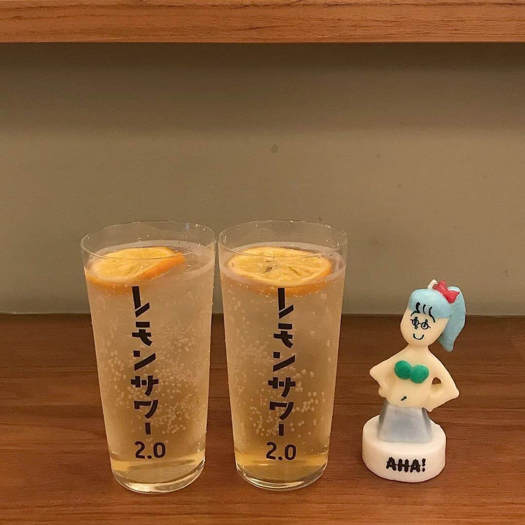 isutaさんのインスタグラム写真 - (isutaInstagram)「. 東京で見つけた可愛いグラスが魅力的な居酒屋さんをご紹介❤︎ . つい写真を撮ってSNSにアップしたくなること間違いなしですよ♩ . 楽しくて飲みすぎないよう注意です！（※お酒は20歳になってから！） . 詳しくは、isutaの記事で紹介しているので、プロフィールトップのURLからチェックしてね！ . Photo by @jun_kwmt  @_h__l__h_  @__m0chan__ .  isutaのwebサイトでは、おすすめのコーデから可愛いカフェまでたくさんの情報をお届けしています！ また、isutaのオリジナルグッズも販売中！ぜひisutaのwebサイトからチェックしてみてください♩ . #isuta #isutapic #居酒屋 #イスタ #isuta_東京 #ハカタホタル #ルッテン #コマル3 #コマル #しゃけスタンド」8月19日 18時54分 - isuta_jp