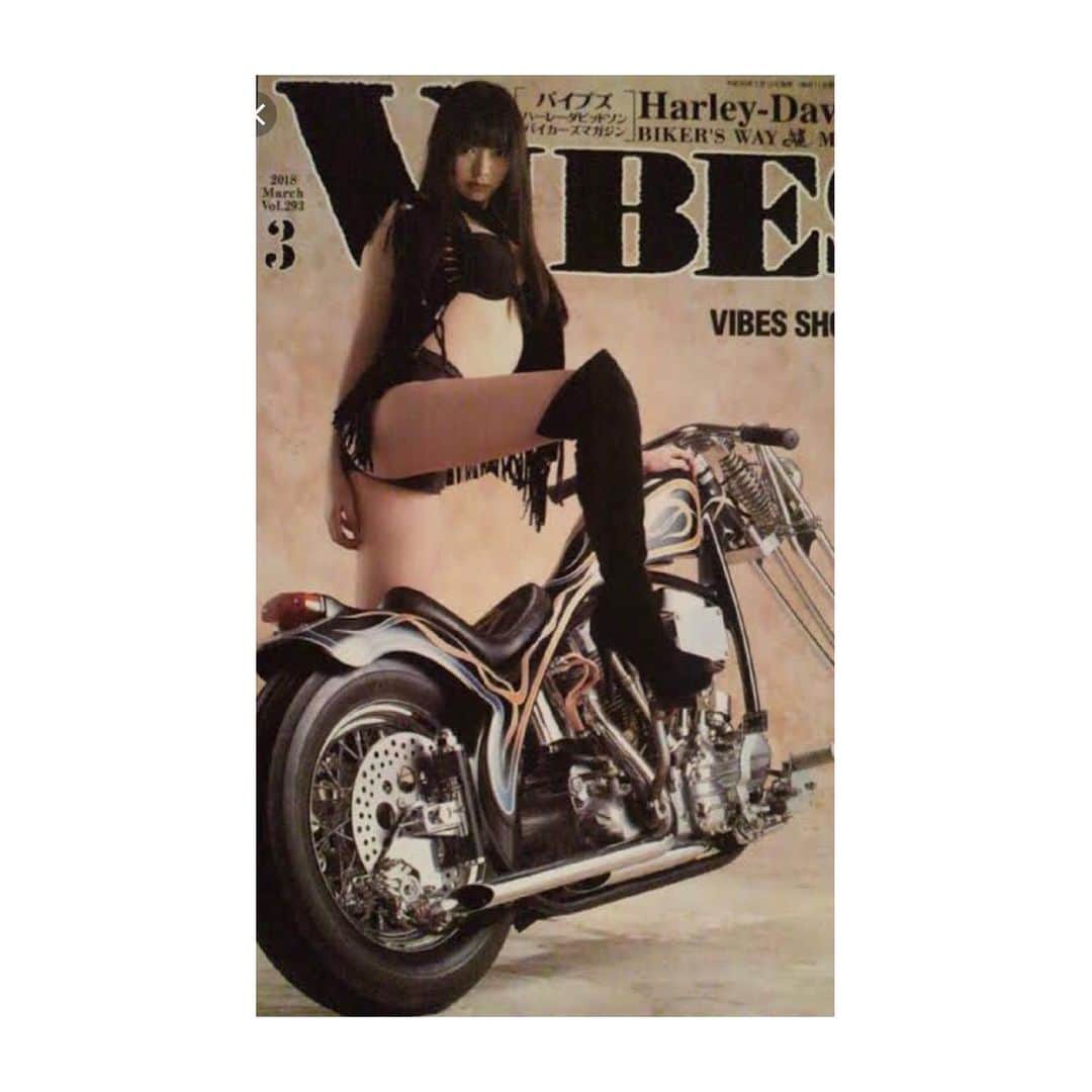 なつめ愛莉さんのインスタグラム写真 - (なつめ愛莉Instagram)「今日は #バイクの日 みたいです🏍 「今日は何の日だ〜？？」ってどうりで元気よくウキウキに聞いてきたわけだ！笑 バイク乗りに誘われる🏍 愛莉も挑戦してみようかな？！❤️ #バイブズ #VIBES #バイク #バイク女子 #バイク好きな人と繋がりたい」8月19日 18時59分 - natsumeairi0327