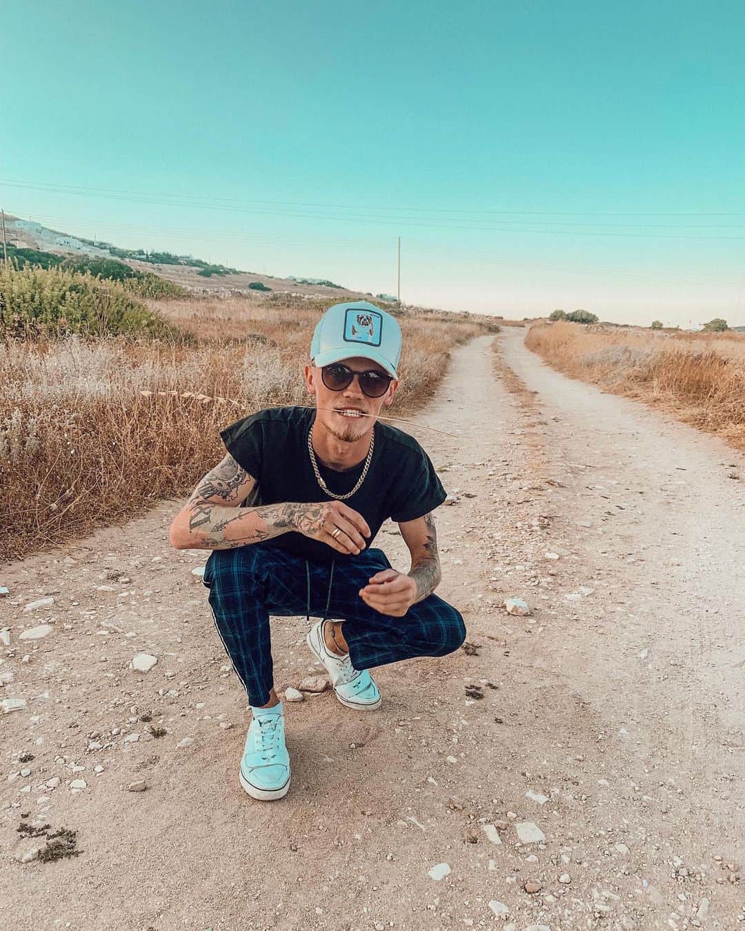 Bars and Melodyさんのインスタグラム写真 - (Bars and MelodyInstagram)「Just a country boy being a country boy 🌾」8月19日 19時02分 - barsandmelody