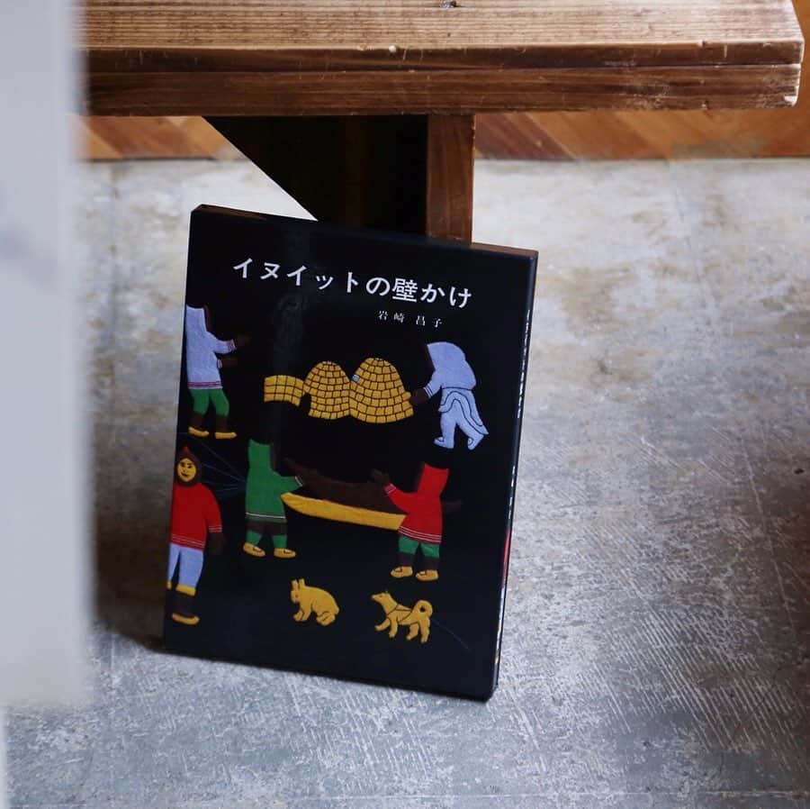 nostos booksのインスタグラム