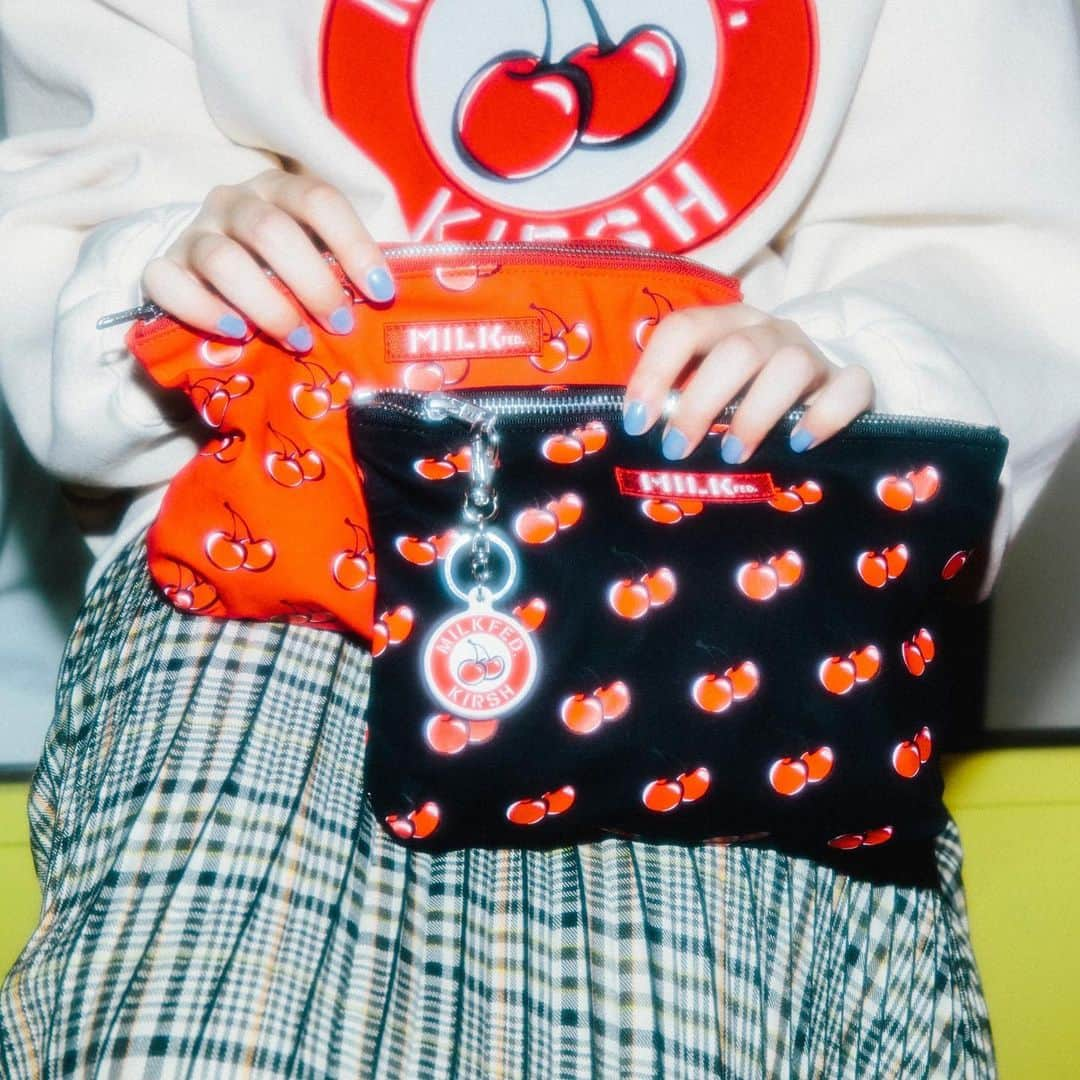 MILKFED.さんのインスタグラム写真 - (MILKFED.Instagram)「🍒MILKFED.×KIRSH🍒﻿ ﻿ 🍒❤️﻿ KIRSH x MILKFED. POUCH﻿ COLOR:BLACK,RED ¥2,500＋TAX﻿ ﻿ 🍒❤️﻿ KIRSH x MILKFED. KEYCHAIN﻿ COLOR:RED ¥1,000＋TAX﻿ ﻿ ついに今週8/23(金)に﻿ MILKFED.直営店舗とオンラインストアcalif、﻿ MILKFED.ZOZOTOWNにて発売♡﻿ ﻿ “さくらんぼ”モチーフで有名な﻿ 韓国人気ファッションブランド﻿ 「KIRSH（キルシー）」と﻿ MILKFED.がカプセルコレクションをリリース🍒﻿ ﻿ ☝🏻日本に直営店がなく、﻿ なかなか手にとることが難しいKIRSHと﻿ MILKFED.がタックを組み8/23(金)より﻿ ラフォーレ原宿1F﻿ エントランススペースに﻿ 限定ショップをオープンします！﻿ ﻿ 日本初🔥となるコラボアイテムは﻿ 本日よりすべてのラインアップを﻿ ご紹介していきますので﻿ アイテム情報をお見逃しなく…🍒❤️﻿ ﻿ ﻿ 【MILKFED.×KIRSH POP UP SHOP】﻿ 8/23(金)ー 9/2(月)﻿ ﻿ 〒150-0001東京都渋谷区神宮前1-11-6﻿ ラフォ−レ原宿 1F　エントランススペース﻿ ぜひこの機会にご来店ください🍒❤️﻿ ﻿ #milkfed #milkfedjp﻿ #ミルクフェド #KIRSH﻿ #ガーリーストリート」8月19日 19時14分 - milkfedjp