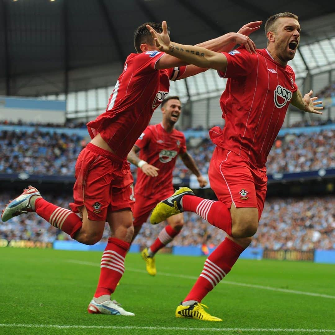 プレミアリーグさんのインスタグラム写真 - (プレミアリーグInstagram)「#OnThisDay in 2012, @mancity started their first-ever #PL title defence with a dramatic 3️⃣-2️⃣ win over @southamptonfc ⁣ ⁣ #PremierLeague #mcfc #saintsfc」8月19日 19時25分 - premierleague