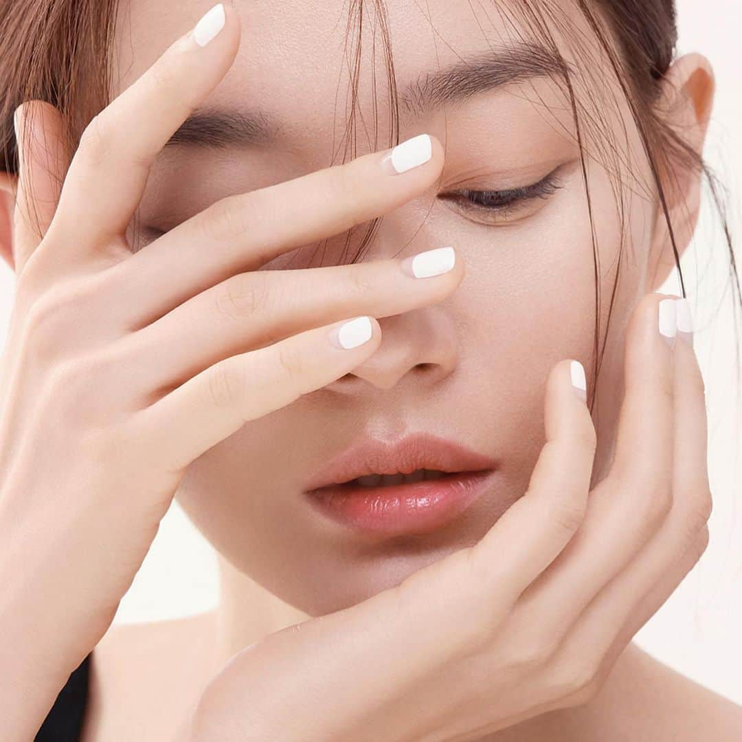 シン・ミナさんのインスタグラム写真 - (シン・ミナInstagram)「@chanel.beauty.korea x @harpersbazaarkorea👐」8月19日 19時50分 - illusomina