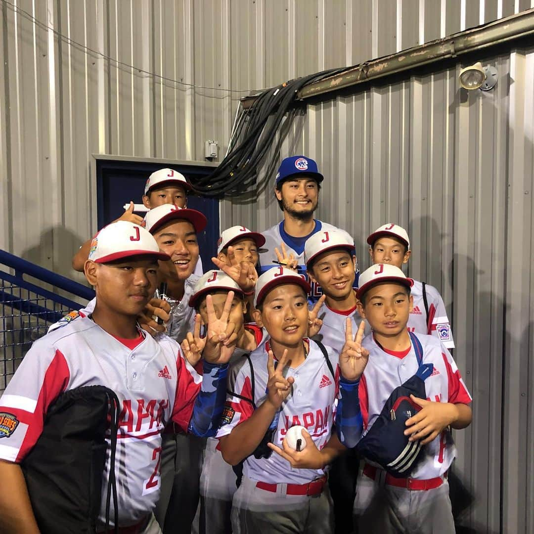 シカゴ・カブスさんのインスタグラム写真 - (シカゴ・カブスInstagram)「Lots of love for team Japan! 🇯🇵 #LittleLeagueClassic」8月19日 11時16分 - cubs