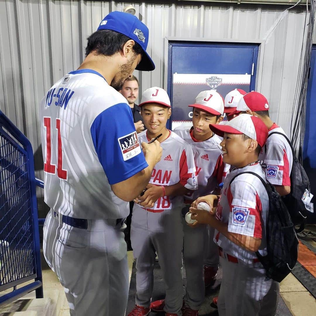 シカゴ・カブスさんのインスタグラム写真 - (シカゴ・カブスInstagram)「Lots of love for team Japan! 🇯🇵 #LittleLeagueClassic」8月19日 11時16分 - cubs