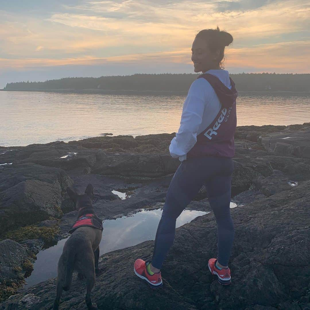 Camille Leblanc-Bazinetさんのインスタグラム写真 - (Camille Leblanc-BazinetInstagram)「Maine I love you ❤️ “  Where should we go next? 🤗⭐️🙌🏽 “  I’ve been loving doing my @feroce_fitness_ program! I train for about 30/40min a day, I feel accomplished and I get to fully enjoy my life while being healthy 🙌🏽⭐️♥️」8月19日 11時50分 - camillelbaz