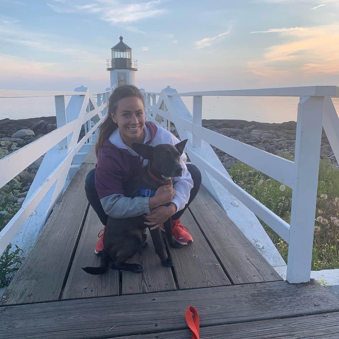 Camille Leblanc-Bazinetさんのインスタグラム写真 - (Camille Leblanc-BazinetInstagram)「Maine I love you ❤️ “  Where should we go next? 🤗⭐️🙌🏽 “  I’ve been loving doing my @feroce_fitness_ program! I train for about 30/40min a day, I feel accomplished and I get to fully enjoy my life while being healthy 🙌🏽⭐️♥️」8月19日 11時50分 - camillelbaz