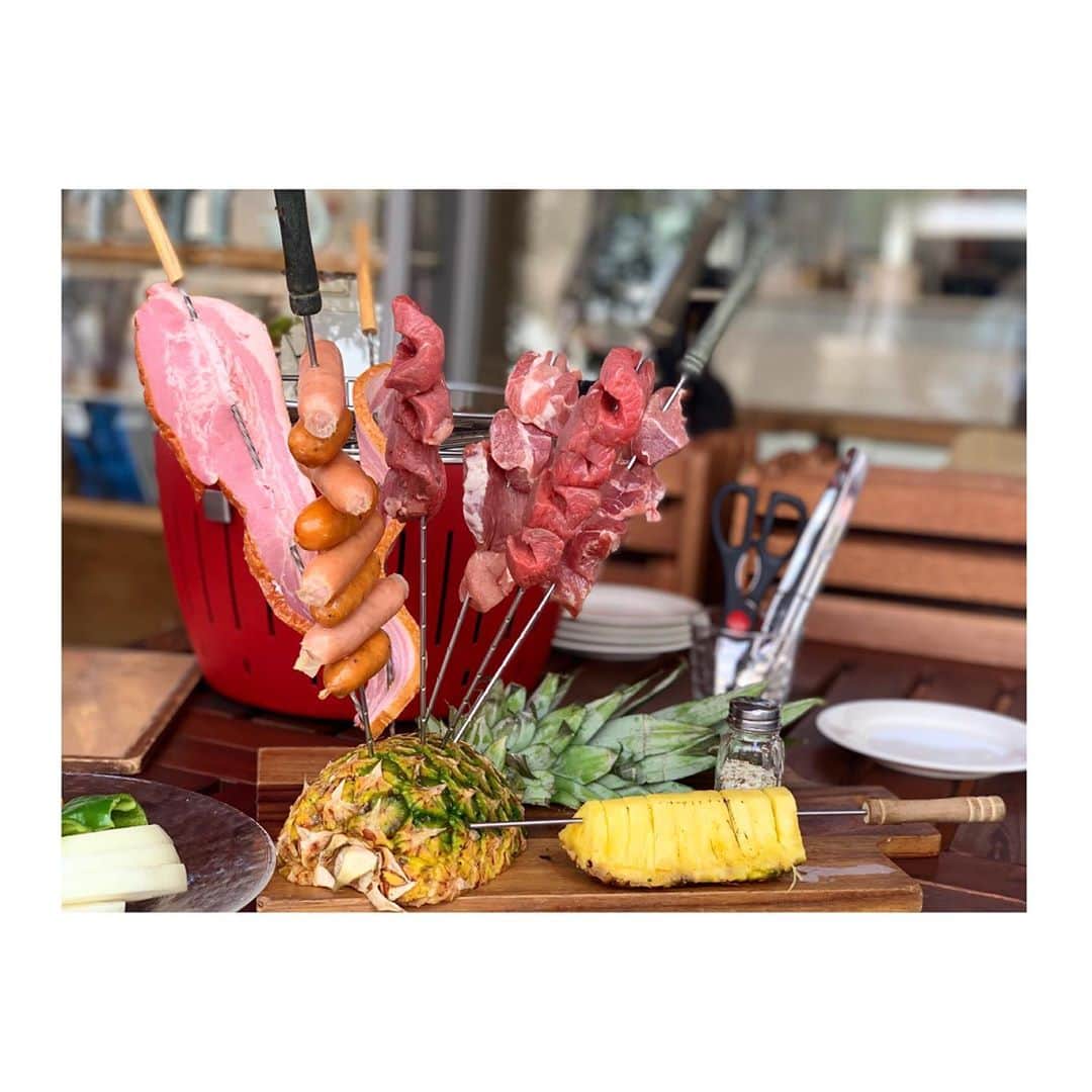白戸ゆめのさんのインスタグラム写真 - (白戸ゆめのInstagram)「🍻 . そしておやすみは 大学のチアの同期とビアガーデン🧡 くだらない話が1番楽しいなあ💭 いつ集まっても笑いが絶えないね✨ . この週末は なんだかお酒飲みすぎてる🤔？ 今週も頑張りましょう💪💪 . #同期 #ビアガーデン #昼から #ビール #私しか飲んでない 笑 #チア #大学 #majorettes #食後は #アサイーボウル」8月19日 12時31分 - yumeno.s_