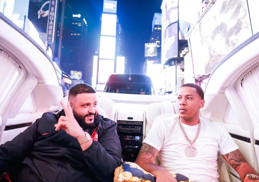 DJキャレドさんのインスタグラム写真 - (DJキャレドInstagram)「Peace and luv  Always luv  Bless up @brooklyn.johnny 👊🏽」8月19日 12時41分 - djkhaled