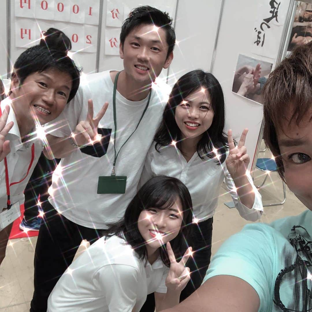 楽しんごさんのインスタグラム写真 - (楽しんごInstagram)「#癒しフェア東京2019 #楽しんごブース #楽しんごセラピストアカデミー ＃ビューティーワールドより楽しかった！ #客層が良い！ #激辛ジョニー #男のアロマ塾」8月19日 13時12分 - tanoshingo.official