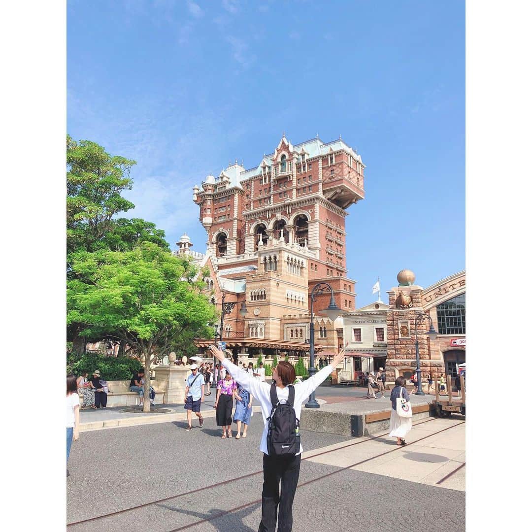 栗原恵さんのインスタグラム写真 - (栗原恵Instagram)「🌰 ユキと @yu_sa523 ユキのお友達と3人で Disney seaにいってきました🐭♡ ・ ・ #disneysea  #タワテラと私」8月19日 13時39分 - megumi_kurihara_official