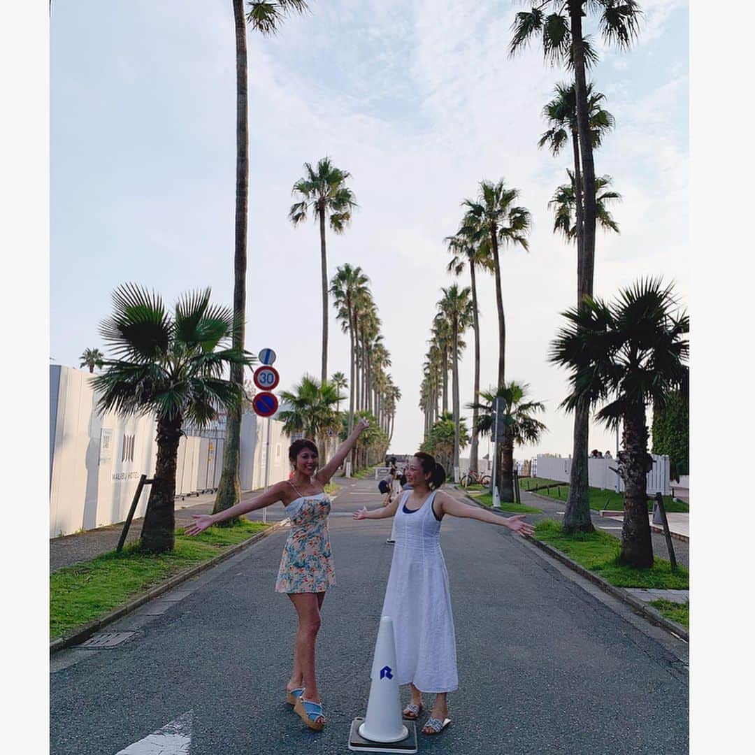 神谷麻美さんのインスタグラム写真 - (神谷麻美Instagram)「#やしの木 🌴💖🌈💖」8月19日 13時55分 - asamice428