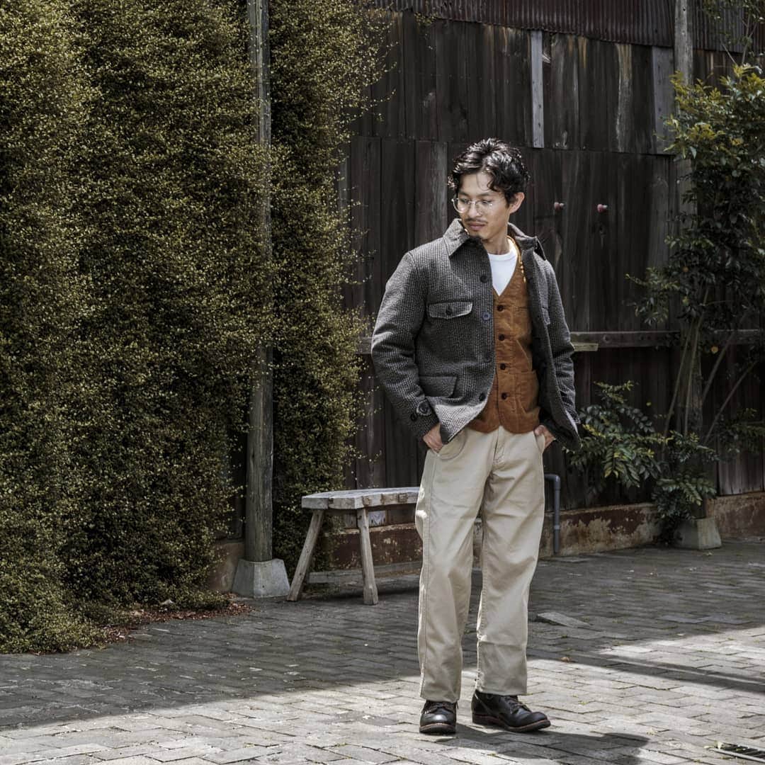 momotarojeansのインスタグラム：「MOMOTARO 19AW new items coming soon.  #kojima #kurashiki #okayama #jeans #denim #denimday #denimporn #denimhead #selvedge #selvage #selvedgedenim #selvedgeforum #denimevolution #selvedgemurah #unionspecial #goingtobattle #madeinjapan #japanesedenim #fading #naturalfading #madebyhand #madeinjapan #jeanslife #vintagejeans #fade #selvedge #mensweardaily」