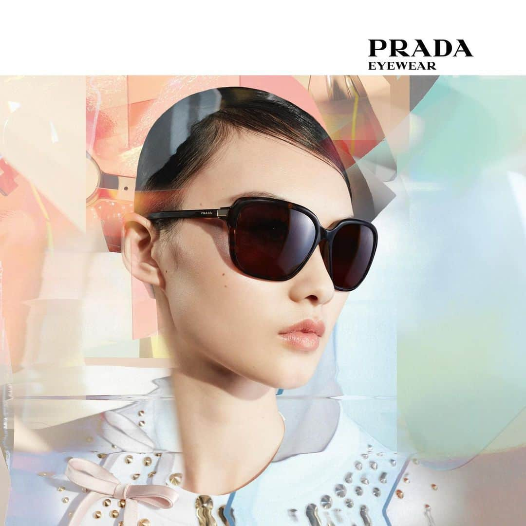 DFS & T Galleriaさんのインスタグラム写真 - (DFS & T GalleriaInstagram)「Be the first to discover @Prada’s new sunglasses available exclusively in Asia and in a unique limited-edition color. Shop now at any T Galleria by DFS stores in Hong Kong and Macau.  #TGalleria #ShopDutyFree」8月19日 15時00分 - dfsofficial