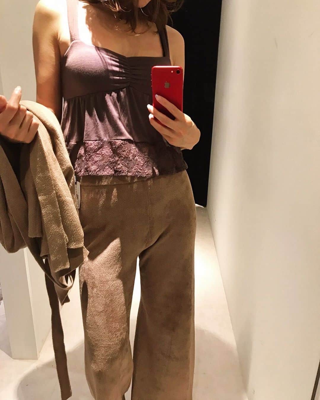 Ravijour札幌4丁目プラザ店のインスタグラム：「これからの時期にぴったりなセットアップ💛上下別でも使える万能ルームウェアのご紹介💛  TOPのURLから詳細チェックして下さい🌿  #ラヴィジュール #ravijourstaff  #ravijoursapporo  #ravijourofficial」
