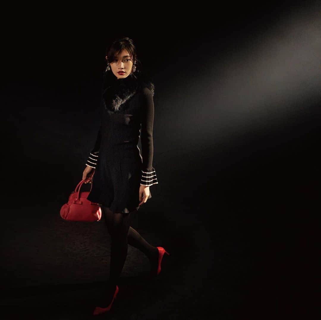 のインスタグラム：「・ Aveniretoile 2019 AUTUMN LOOKBOOK UPDATE ・ #aveniretoile #aveniretoilecouture #mid_e_shopping #mid_official」