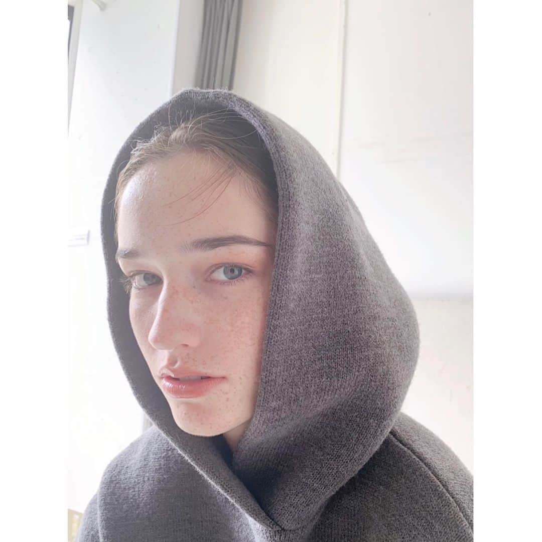 佐川理佳のインスタグラム：「freckles♡」