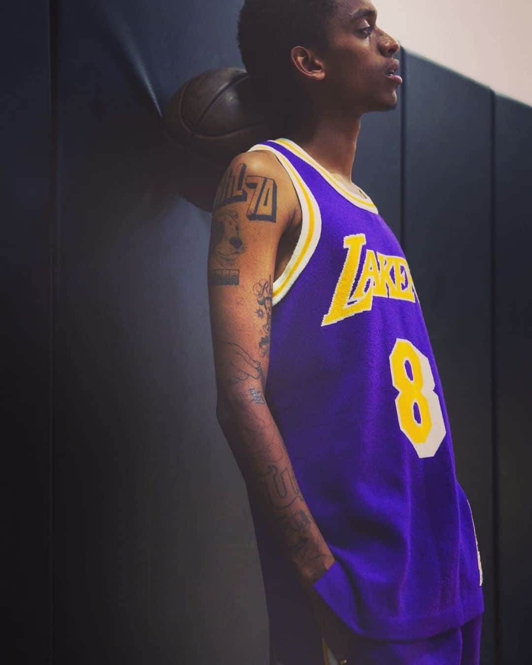 陳冠希さんのインスタグラム写真 - (陳冠希Instagram)「MAMBA DAY 2019 🐍🐍🐍 @kobebryant @mitchellandness @lakers @clot 8.24 SEES THE RELEASE OF THE ODE TO THE EIGHT ...... CLASSIC KOBE WITH A CLASSIC TAKE ON THE ICONIC MEMORIES OF KOBE ROCKING THE 8 WITH THE FIRST EVER JACQUARD ONE PIECE KNITTED JERSEY !!!!!!」8月19日 16時18分 - edisonchen