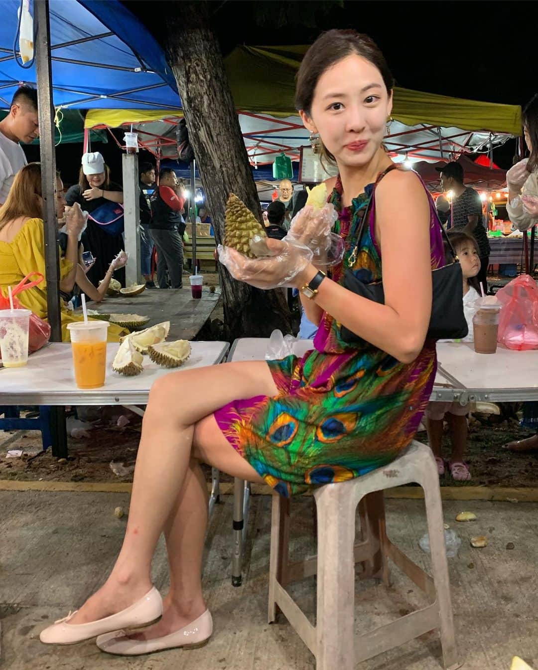 ダソム さんのインスタグラム写真 - (ダソム Instagram)「😬❤️👍🏻 하나 아니고 둘이얀 !! Do you love durian?」8月19日 16時19分 - som0506