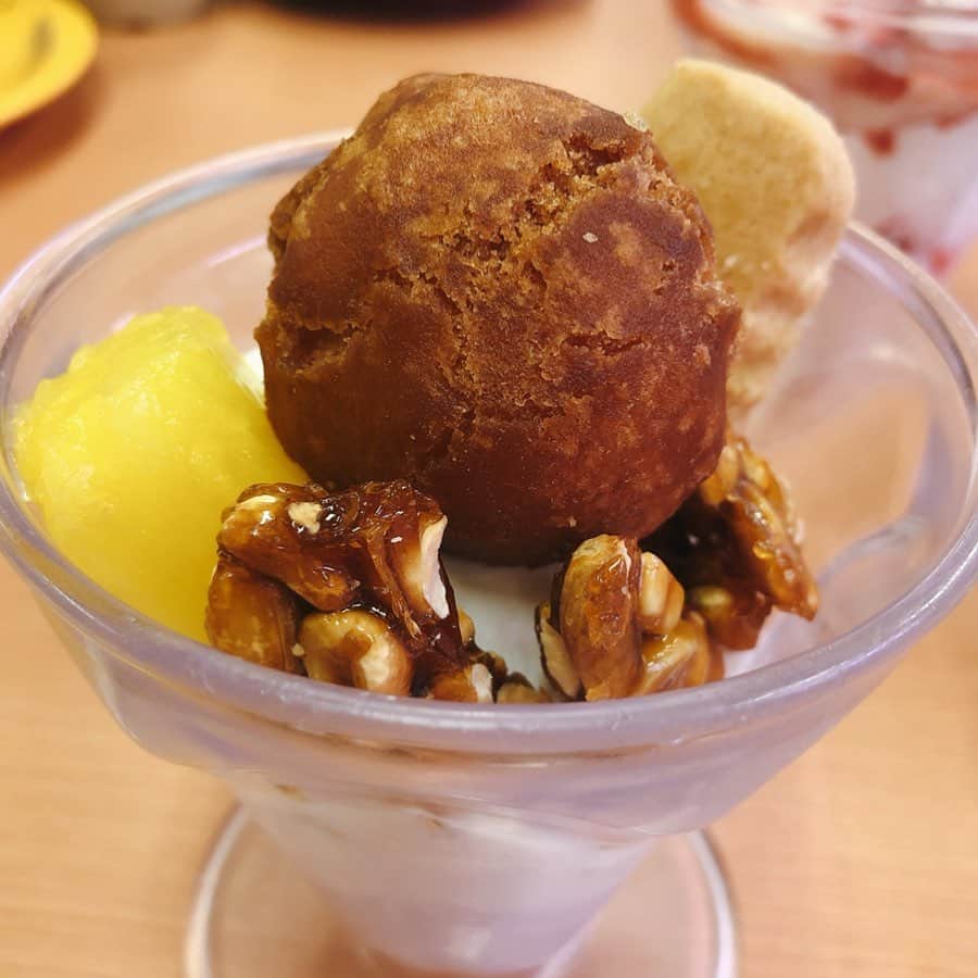 里井真由美のグルメインスタ