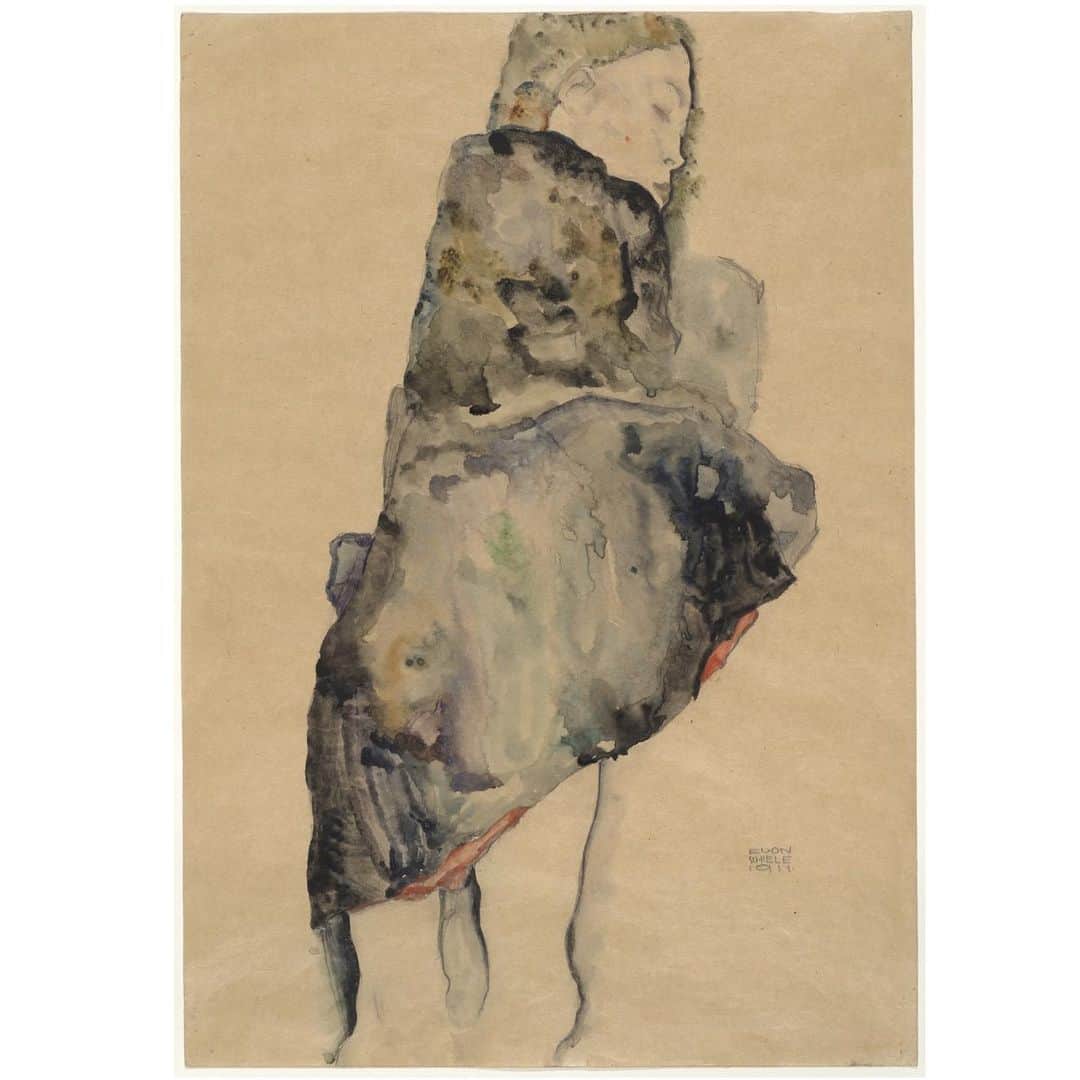 THE ROWさんのインスタグラム写真 - (THE ROWInstagram)「Egon Schiele; ‘Standing Girl Wrapped in Blanket’, 1911」8月19日 16時29分 - therow