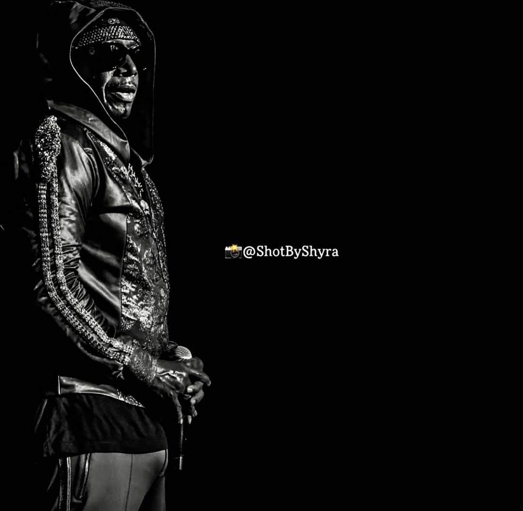MCハマーのインスタグラム：「🔥🔥🔥 I see you @shotbyshyra 👊🏾💯」