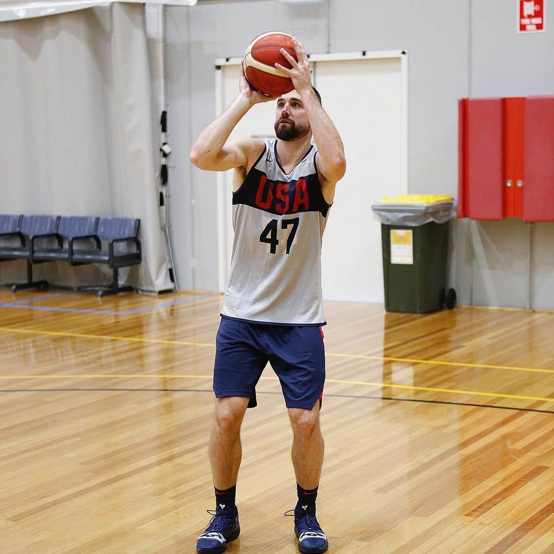 NBAさんのインスタグラム写真 - (NBAInstagram)「The scene in Melbourne at @usabasketball’s first practice! #USABMNT #USAGotGame #FIBAWC」8月19日 17時22分 - nba