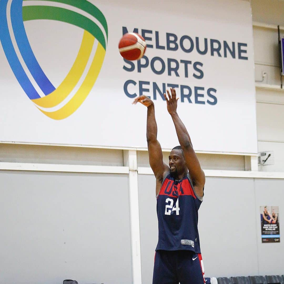 NBAさんのインスタグラム写真 - (NBAInstagram)「The scene in Melbourne at @usabasketball’s first practice! #USABMNT #USAGotGame #FIBAWC」8月19日 17時22分 - nba