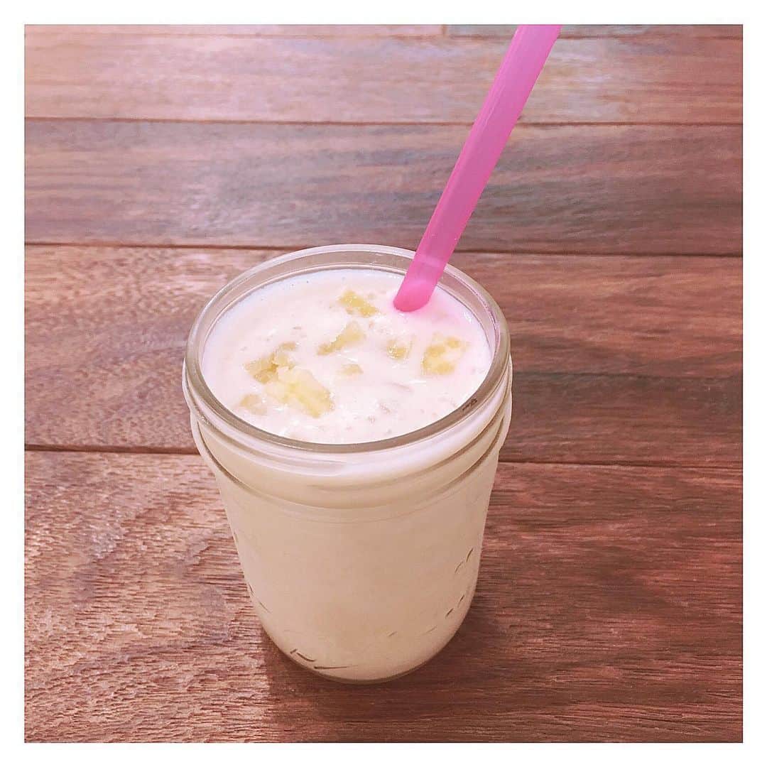 黒木晴香のインスタグラム：「お芋シェイク🍠🍠🍠 ——————————— #さつまいも #シェイク #potato #shake #飲みたーいと言ったら #作ってくれた♡」