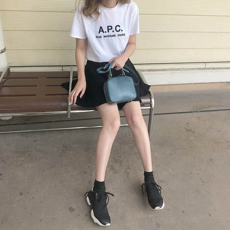 Maiさんのインスタグラム写真 - (MaiInstagram)「#ootd #apc #フレアスカート #スニーカー #sneaker #amail  コーディネートの詳細はブログに書いてます💫」8月19日 17時25分 - maimaimai1016