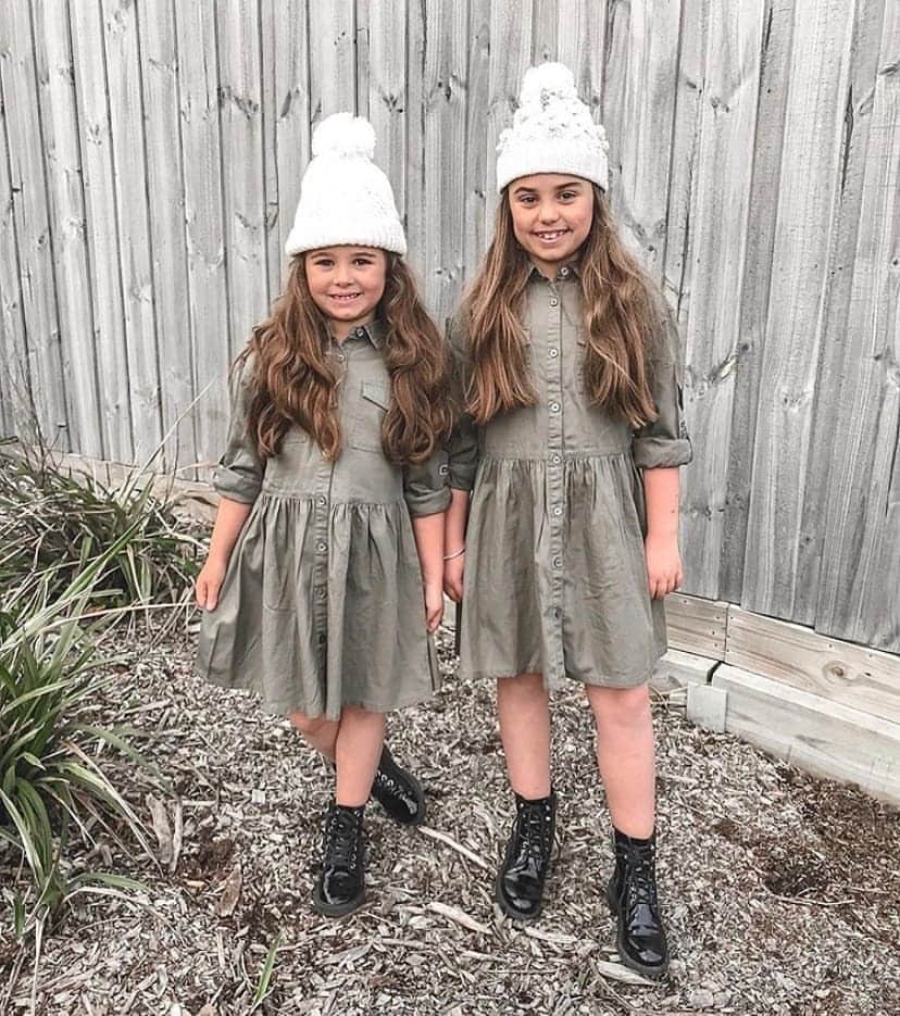 Target Australiaさんのインスタグラム写真 - (Target AustraliaInstagram)「Gorgeous matchy-matchy moment captured by @kidsfashionblogger Thanks for sharing this beautiful shot!  Featured: Kids Shirt Dress, $29」8月19日 17時47分 - targetaus
