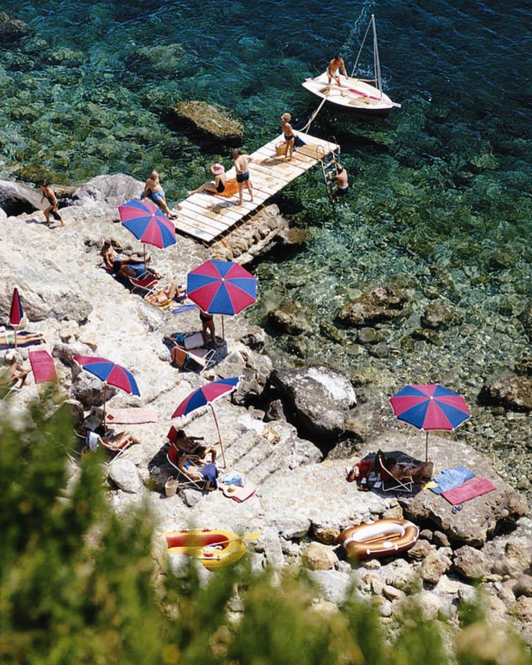 のインスタグラム：「View from the Il Pellicano Hotel in Porto Ercole by #slimaarons #inspiration #moodoftheday」