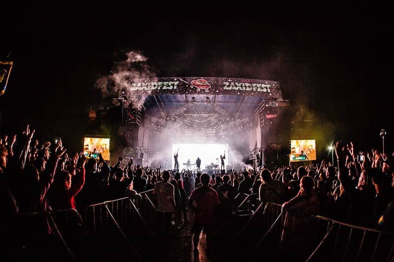 Tatsuya Amanoさんのインスタグラム写真 - (Tatsuya AmanoInstagram)「ZAXIDFEST 2019 at Ukraina🇺🇦﻿ ﻿ This festival for the first time and it was fantastic!!﻿ ﻿ Люблю вас, хлопці🖤  Побачимось наступного разу🤘🏻🔥﻿ ﻿ Photo by @cazrowaoki」8月19日 17時56分 - tatsucrossfaith