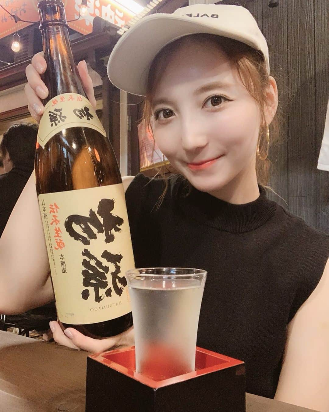 堀みづきさんのインスタグラム写真 - (堀みづきInstagram)「酒田の北前横丁にて✨ 家族でわいわいと酒田の海の幸を堪能しながら日本酒をいただきました🍶🐟 初孫は芳醇な旨みがたっぷり…🥺 美味しいご飯と美味しいお酒をみんなで楽しめるのは幸せです❤︎ #山形県 #酒田市 #酒田 #庄内  #北前横丁 #日本酒 #初孫 #光の湊 #月のホテル #月のホテルアンバサダー #tsukinohotel #hotel #PR」8月19日 17時58分 - mizuki_027