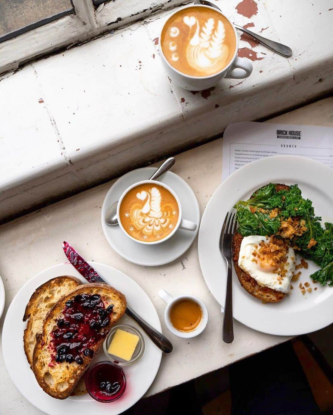 @LONDON | TAG #THISISLONDONさんのインスタグラム写真 - (@LONDON | TAG #THISISLONDONInstagram)「☕️ Morning #London it’s @robsonbarista checking in with @brickhousebread in East #Dulwich. Brick House bake all their delicious #bread onsite and pair it up excellent #coffee from @squaremilecoffee, one of London’s best coffee roasters. Make sure you don’t miss out on the sourdough & jam if you pay them a visit!👌🏼 TAG your coffee crew! 👇🏼👇🏼👇🏼 // #thisislondon #londonreviewed #londoncoffeeshops #londonlife ☕️」8月19日 18時16分 - london