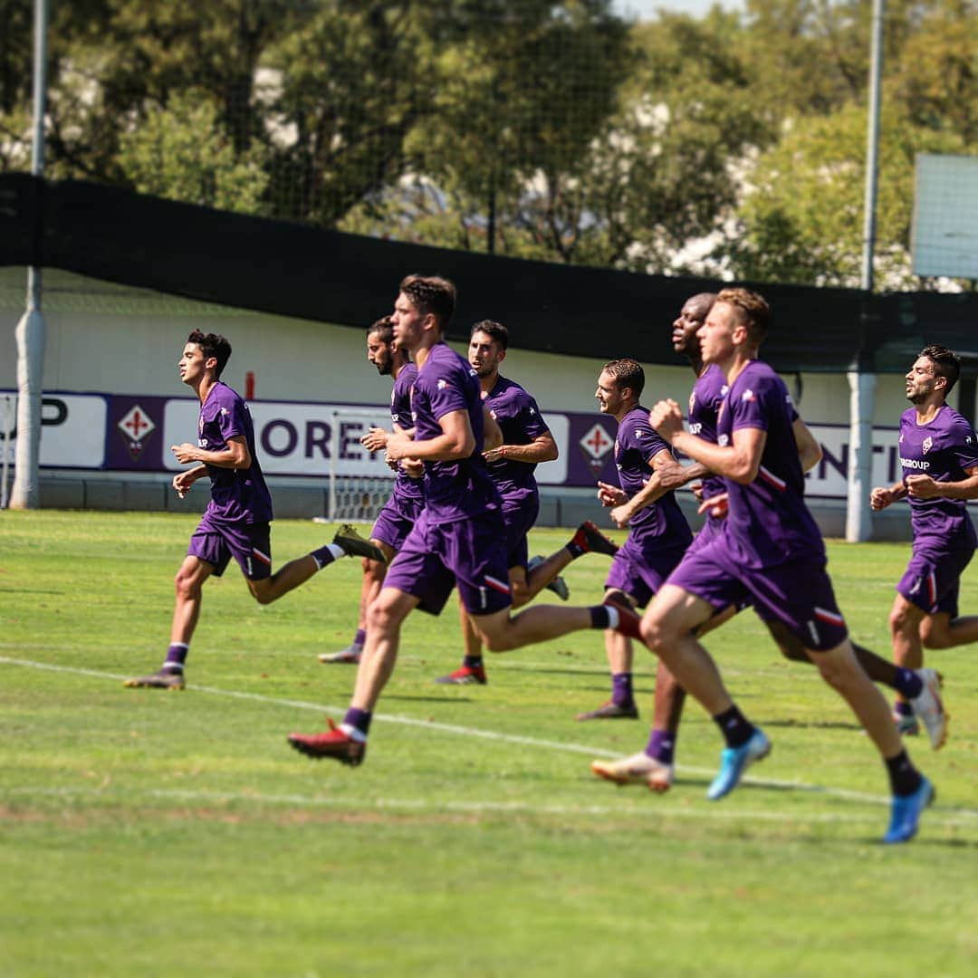 ACFフィオレンティーナさんのインスタグラム写真 - (ACFフィオレンティーナInstagram)「📸 Subito al lavoro verso #FiorentinaNapoli  #QuestaÈFirenze #ForzaViola」8月19日 18時36分 - acffiorentina