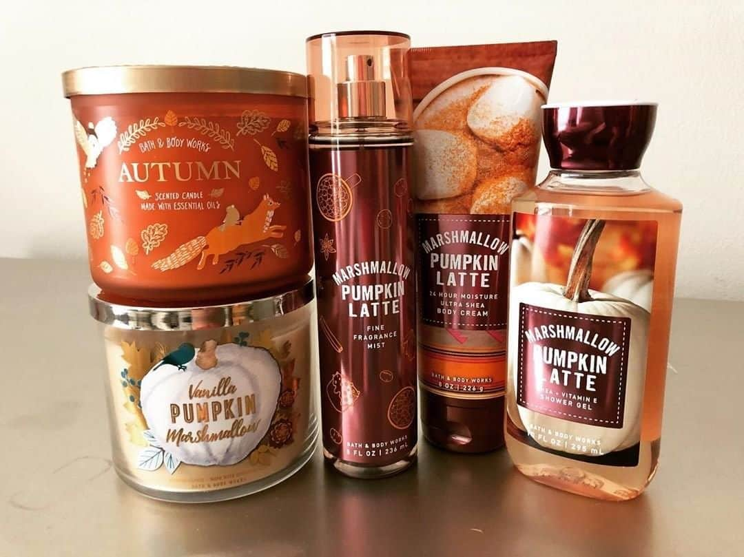 Bath & Body Worksさんのインスタグラム写真 - (Bath & Body WorksInstagram)「When your favorite Fall fragrances are back for the season! 🙌 What are you stocking up?!」8月20日 4時00分 - bathandbodyworks