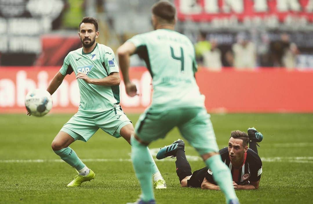 ルーカス・ルップのインスタグラム：「We keep on fighting💪🏽💪🏽#daistdasding🤷🏻‍♂️ @sport_bild」