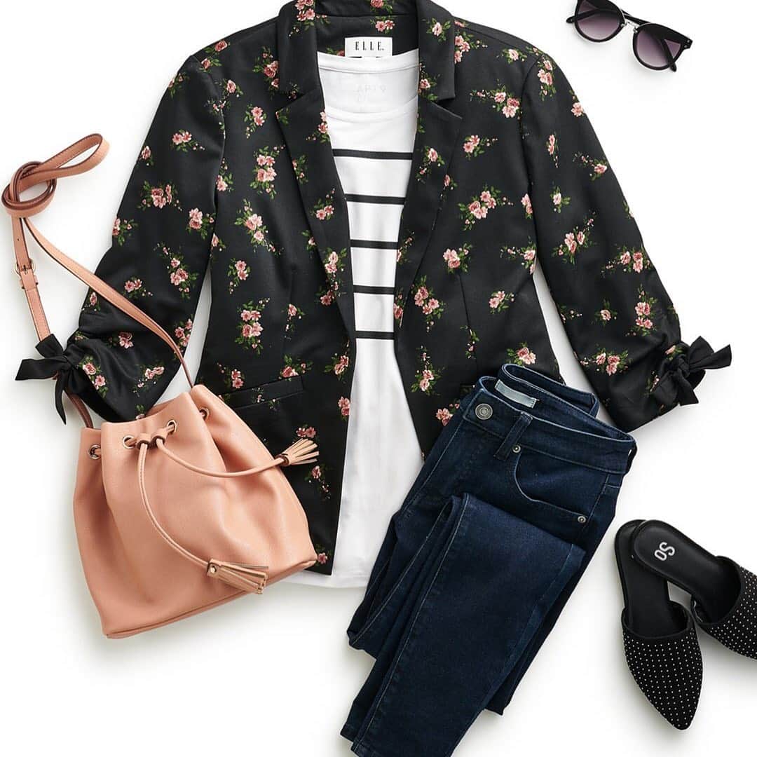 ロック&リパブリックのインスタグラム：「Stripes & florals: a love story. 💖Tap to shop this new look and more from The Outfit Bar. #Kohls」