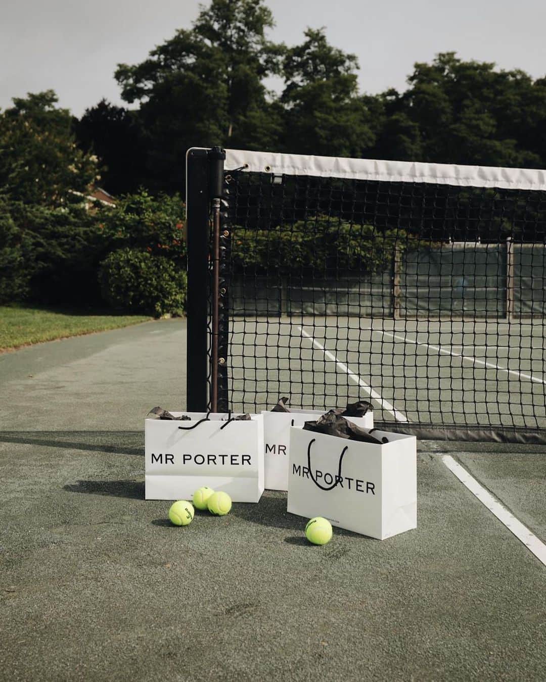 MR PORTERのインスタグラム：「Delivered straight to the court. Remember, if you’ve forgotten your tennis shorts, or anything else for that matter, we are offering speedy delivery until the end of the summer, wherever you are in the Hamptons. #MRPORTERHamptons」