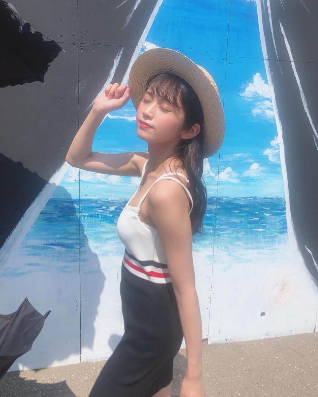 浅野杏奈さんのインスタグラム写真 - (浅野杏奈Instagram)「全部夏のせいだ🐢🐢﻿ ﻿ #photography #photooftheday  #ポートレート #fashion #film #followme #アイドル #ootd #今日のコーデ #coordinate #コーデ #时装 #海 #夏」8月19日 20時30分 - this.is.anna_box