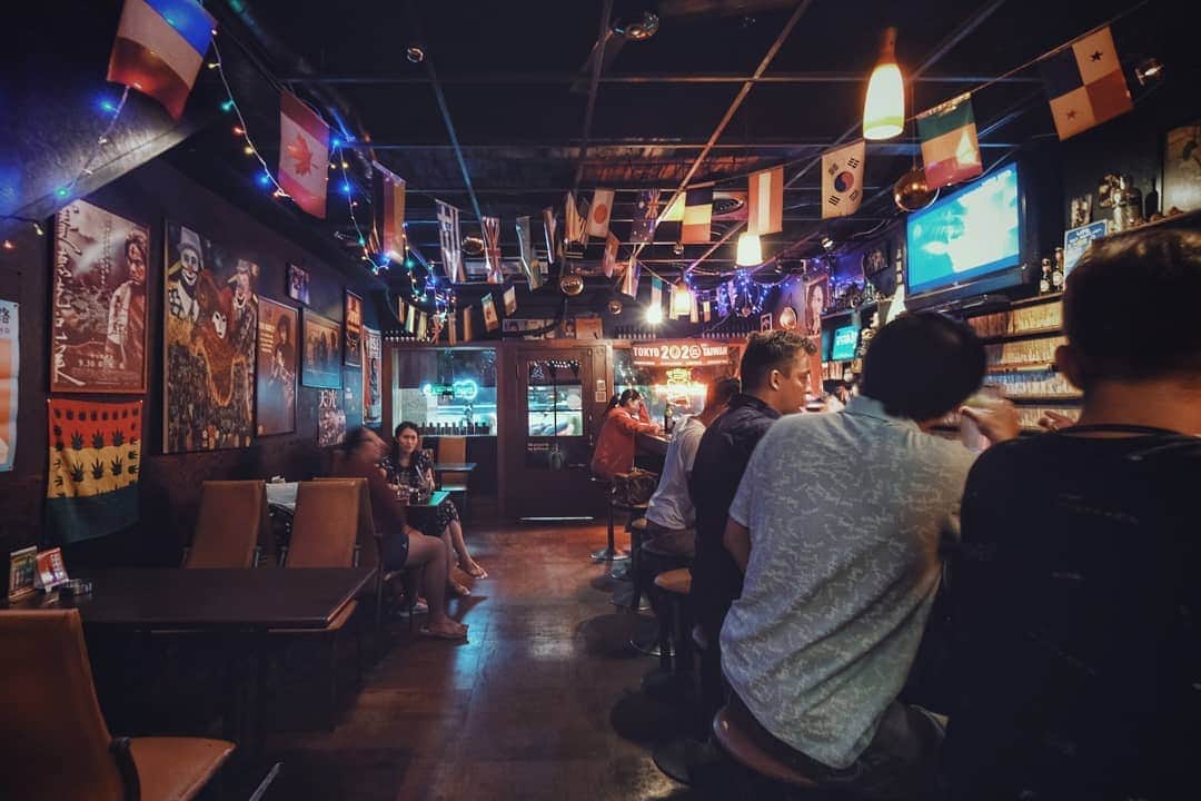HereNowさんのインスタグラム写真 - (HereNowInstagram)「Old Fart D.J. Bar @evawilbury, an establishment that plays music from the good old days. The owners of the bar, Eva and Tony, are both veteran DJs themselves.  老歌D.J Bar 用一首歌尋回舊日的美好回憶 Recommended by @outdoorhan. . . . #herenowcity #wonderfulplaces #beautifuldestinations #travelholic #travelawesome #traveladdict #igtravel #livefolk #instapassport #optoutside #老屁股音樂屋 #kaohsiung #kaohsiungcity #kaohsiungfood #高雄 #台湾旅行 #台灣 #iseetaiwan #exploretaiwan #vscotaiwan #taiwangram」8月19日 20時32分 - herenowcity