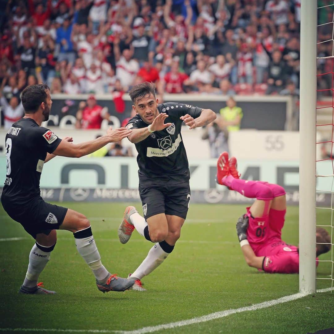 VfBシュトゥットガルトさんのインスタグラム写真 - (VfBシュトゥットガルトInstagram)「Starting into the week like 💨  #MondayMotivation #VfBFCSP 🔜 #AUEVfB #VfB #VfBStuttgart」8月19日 20時36分 - vfb