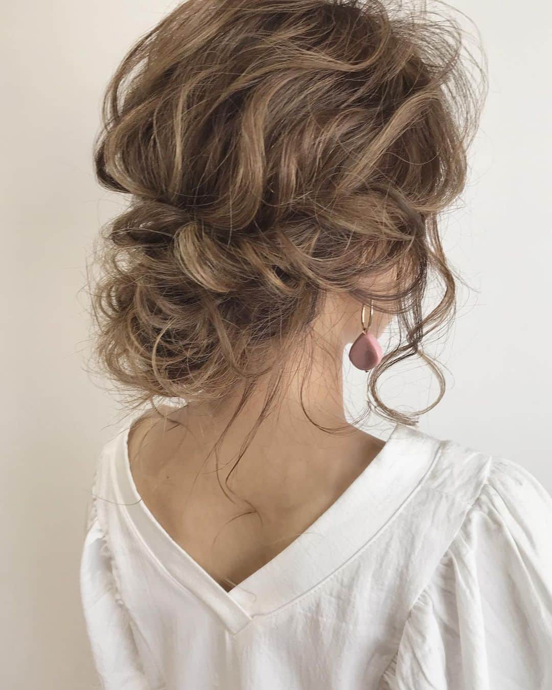 Shotaさんのインスタグラム写真 Shotainstagram おっとっとママ ヘアスタイル ヘアアレンジ ヘアメイク ヘアセット お呼ばれ 前撮り 結婚式 花嫁ヘア ウェディング 花嫁 外国人風カラー ジゼル セルフアレンジ Fudge 静岡美容院 Arrange