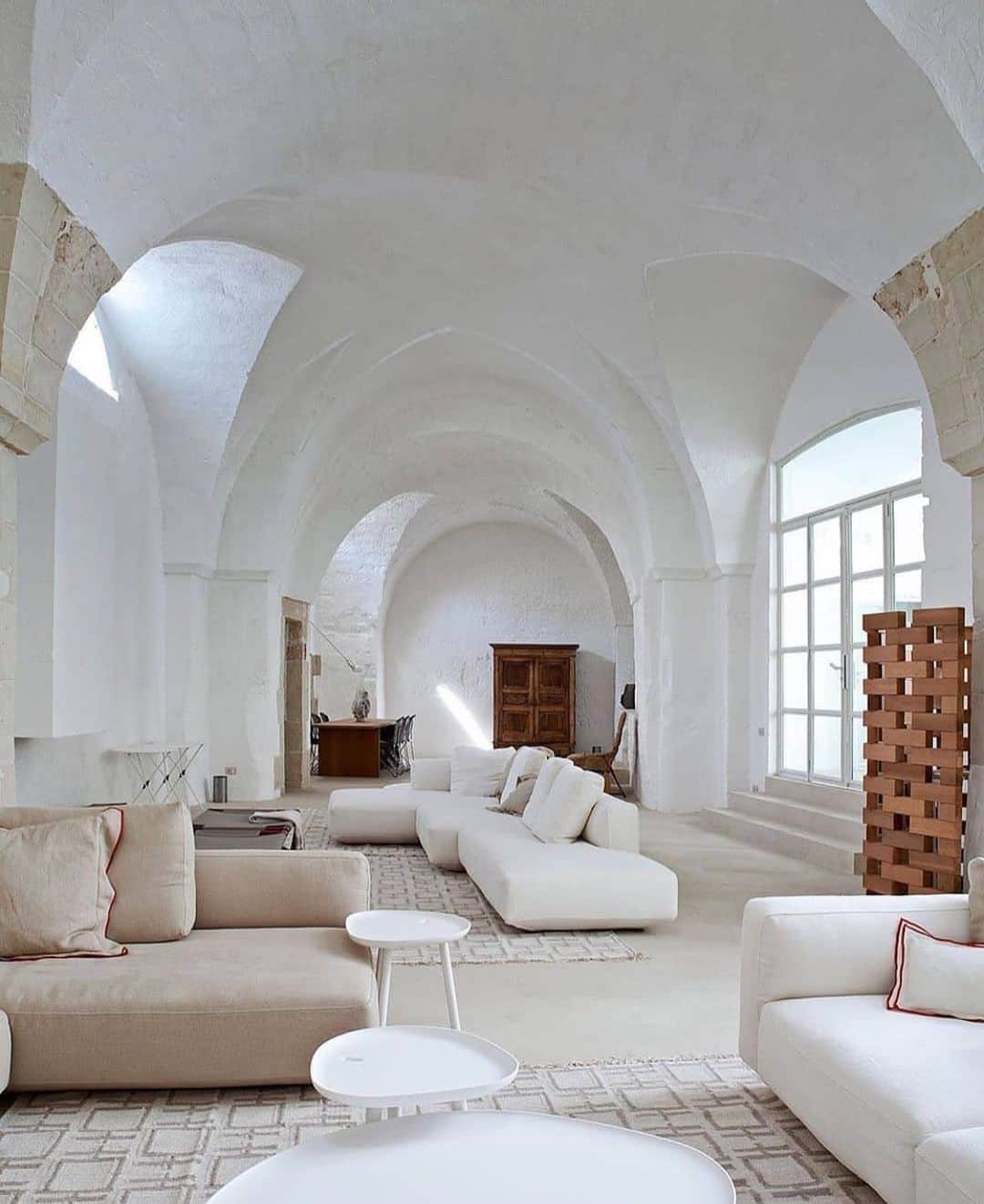 ペニーレ・タイスベックのインスタグラム：「Puglia Dream☁️ By @palombaserafini」