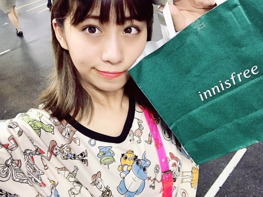坂本遥奈さんのインスタグラム写真 - (坂本遥奈Instagram)「いつの日かの お買い物〜🌻🌻 #inisfree パウダーおススメ🌟 Tシャツ可愛いでしょ☺️」8月19日 21時04分 - haruna_sakamoto_official