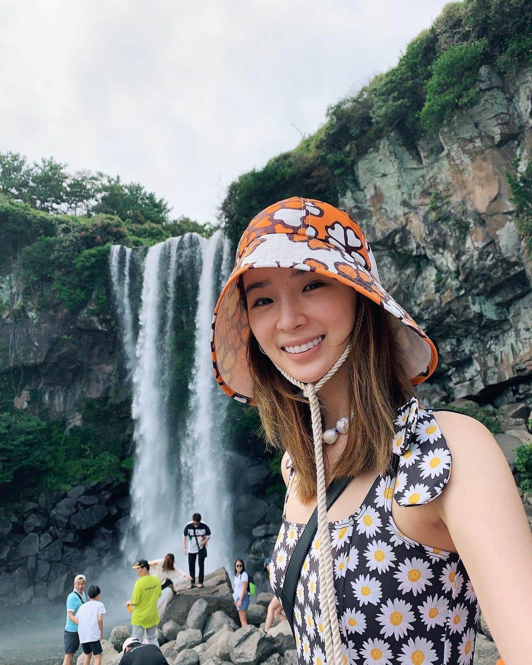 アイリーン・キムさんのインスタグラム写真 - (アイリーン・キムInstagram)「A tourist in beautiful Jeju ❤️ #제주도」8月19日 21時09分 - ireneisgood