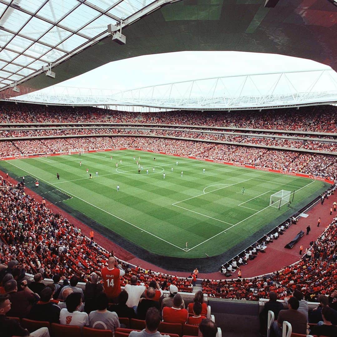 アーセナルFCさんのインスタグラム写真 - (アーセナルFCInstagram)「🏟 #onthisday in 2006... The first ever game at Emirates Stadium  Home sweet home 😍」8月19日 21時24分 - arsenal