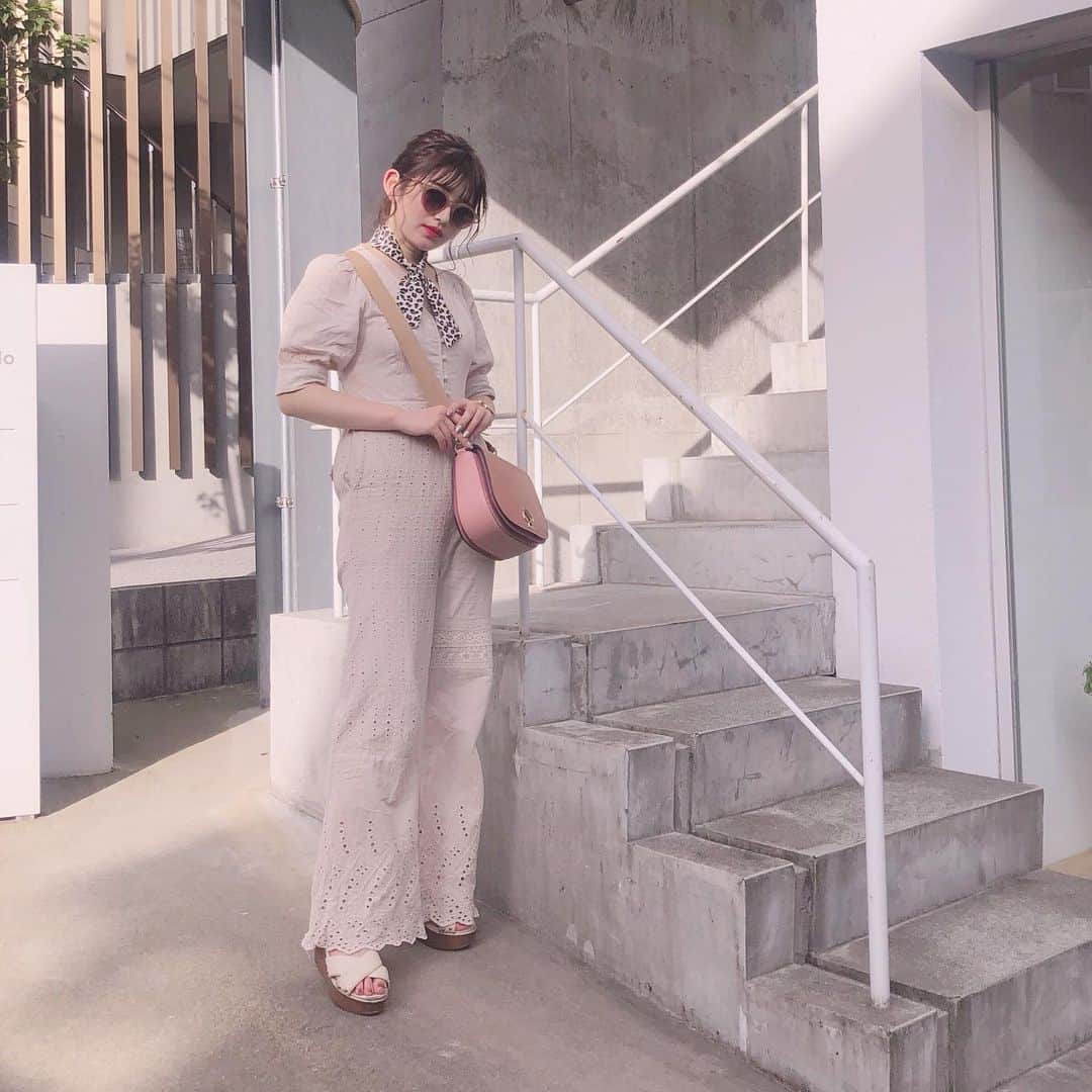 青木菜花のインスタグラム：「.﻿ .﻿ なのふぁっしょん！♡﻿ .﻿ .﻿ #なのふぁっしょん #私服 #コーデ #洋服 #コーディネイト #スカーフアレンジ #instagood #instafashion #instalike #l4l」